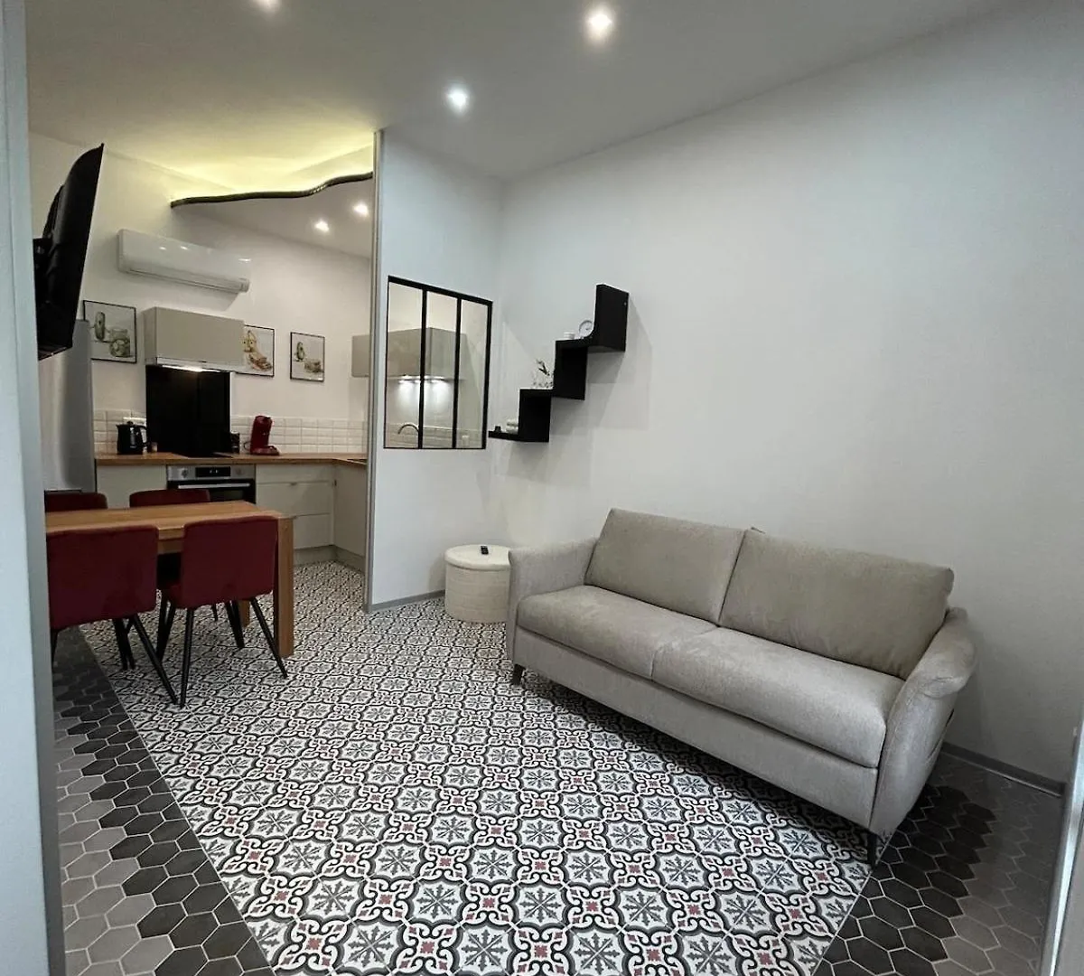 Appartement Menton contacts